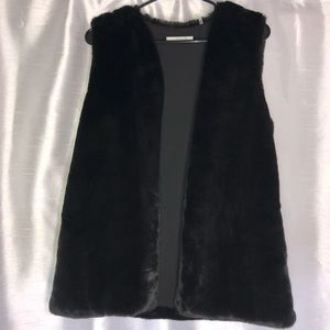 Tahari small fur vest
